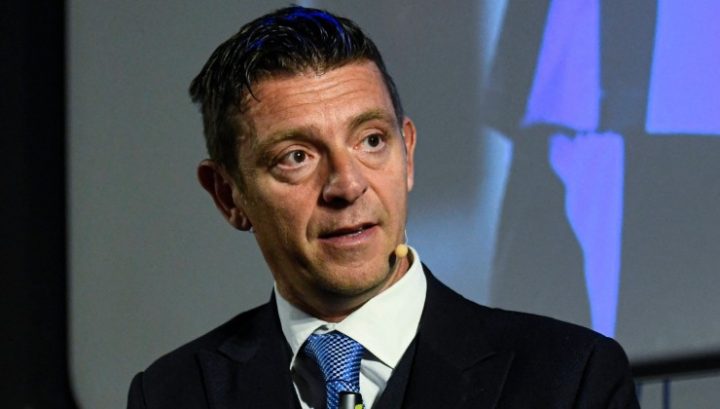 Var裁判, 这不是一粒, 防守球员的 Var裁判, 这不是一粒, 防守球员的